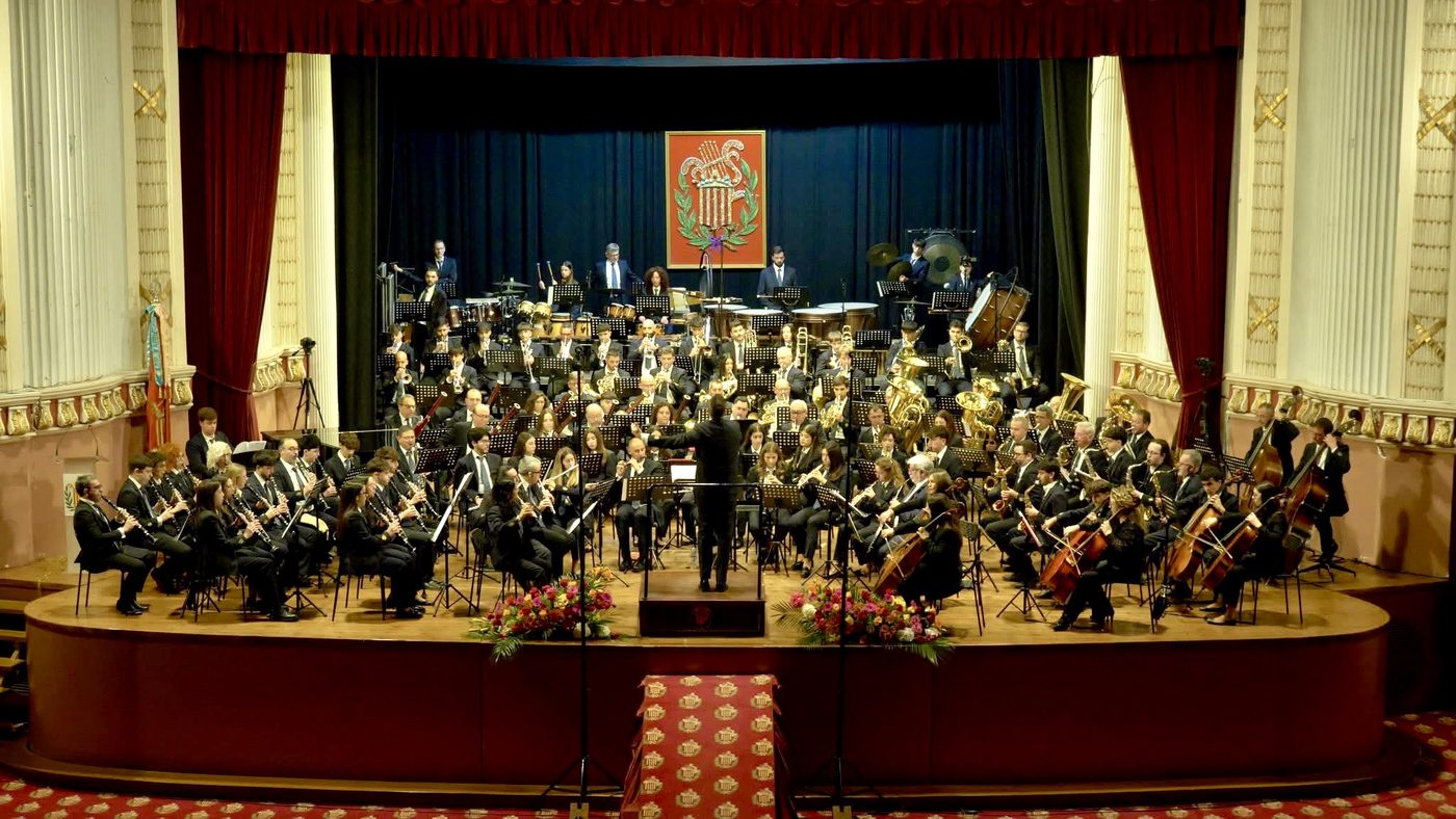 Banda Sinfónica de la S. M. La Artística en el Teatro Montecarlo
